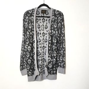 Frenchi black grey leopard mens cardigan extra long sz Large